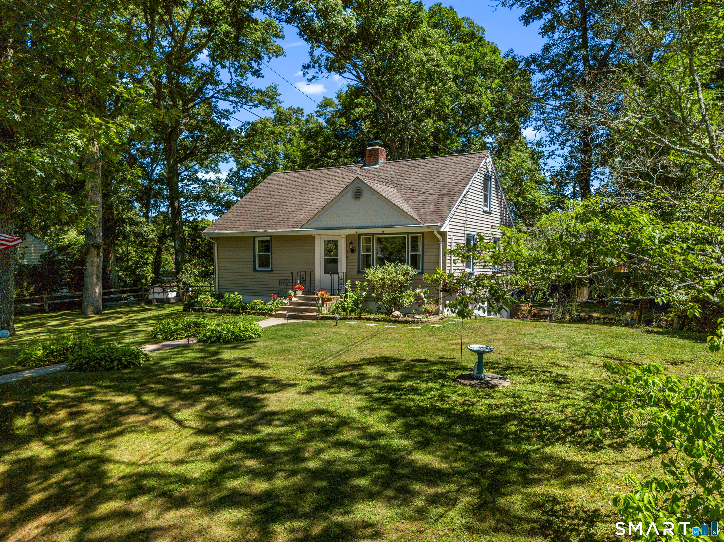 24 Forest Avenue