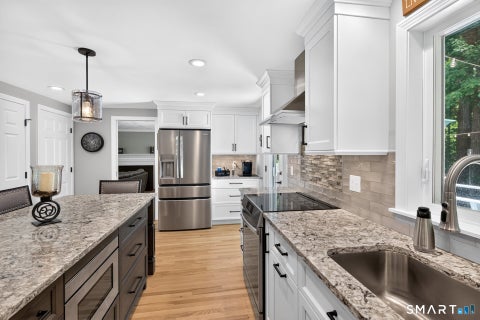 Tiny photo for 6 Eastview Drive, Simsbury, CT 06070 (MLS # 24188859)
