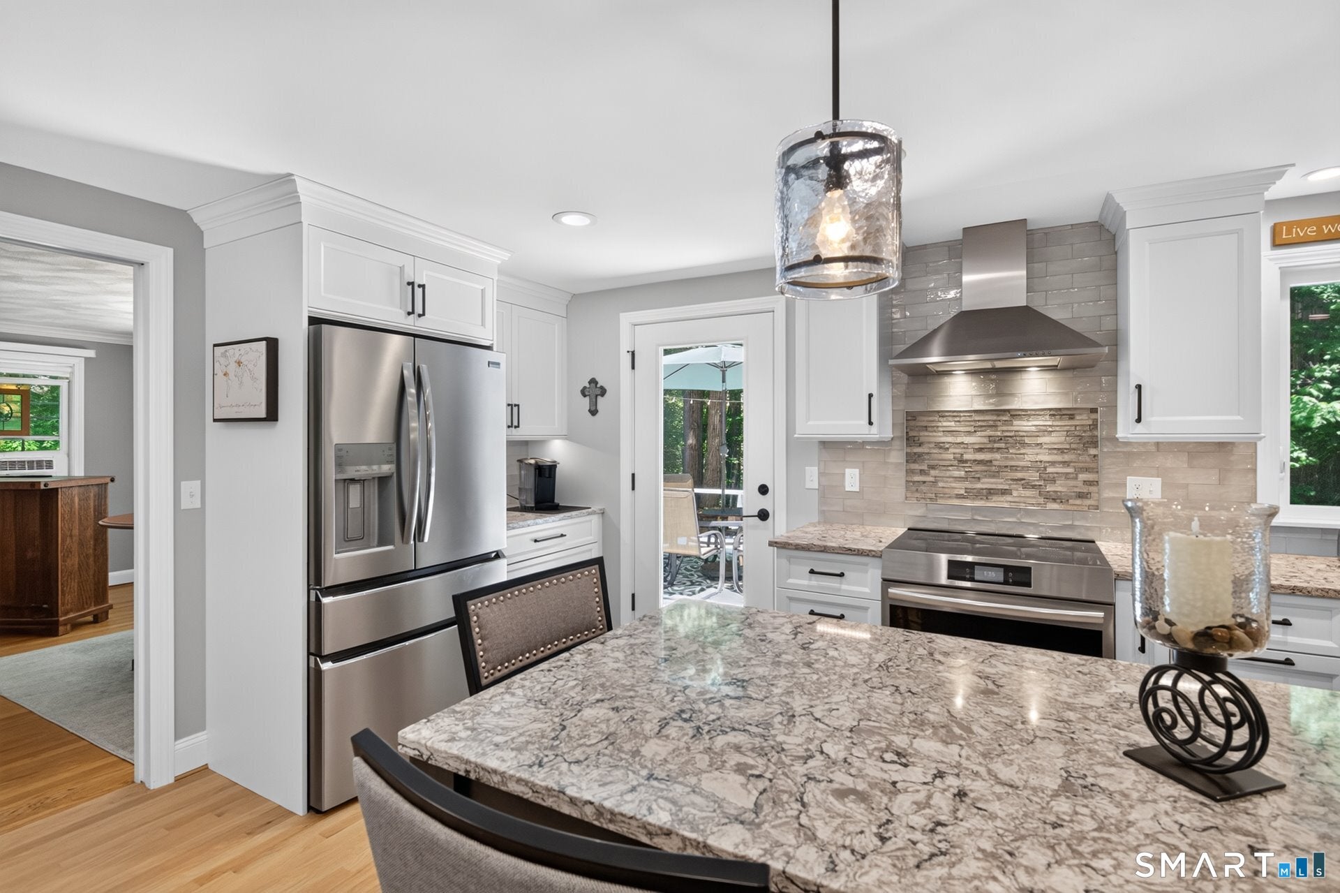 6 Eastview Drive