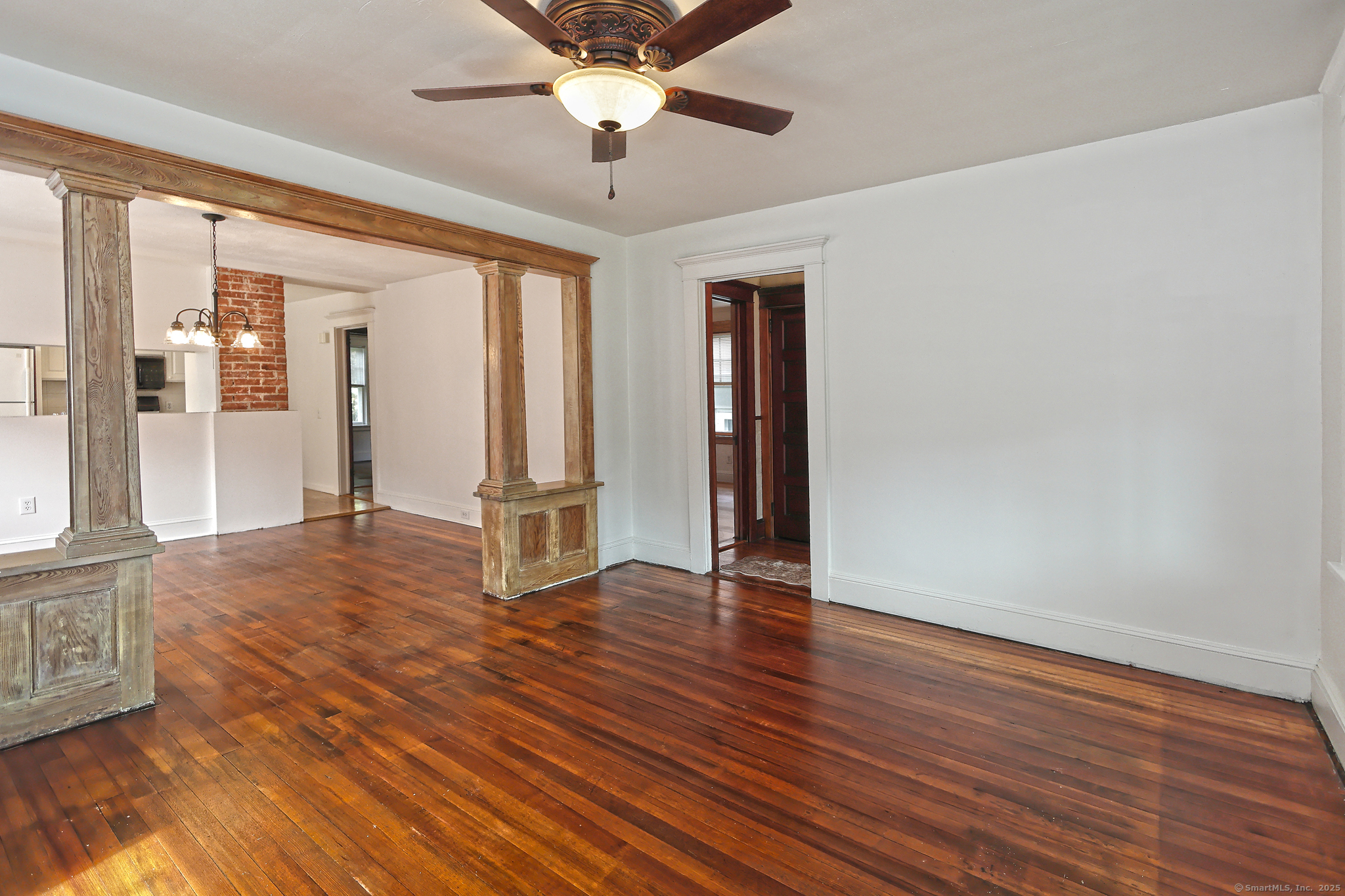 9 Summitt Avenue