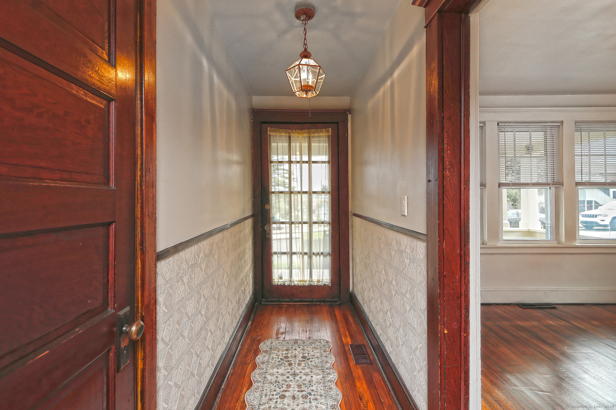 9 Summitt Avenue