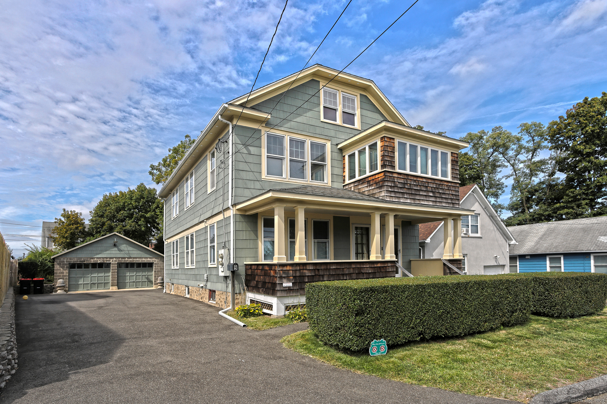 9 Summitt Avenue