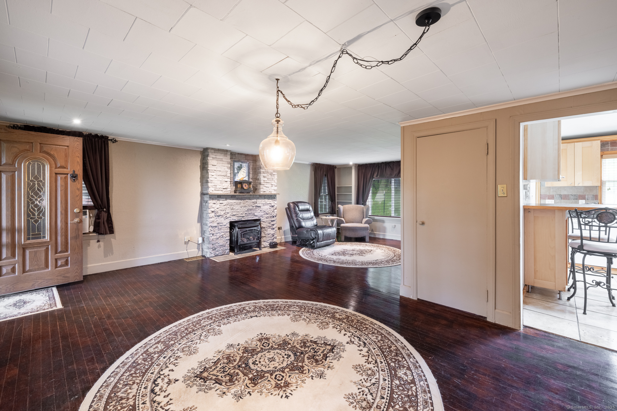 340 Woodbury Road