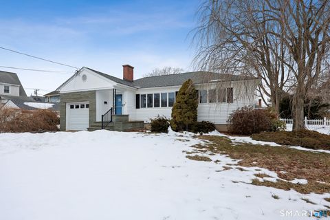 Photo of 10 Hislop Street, New London, CT 06320 (MLS # 24156077)