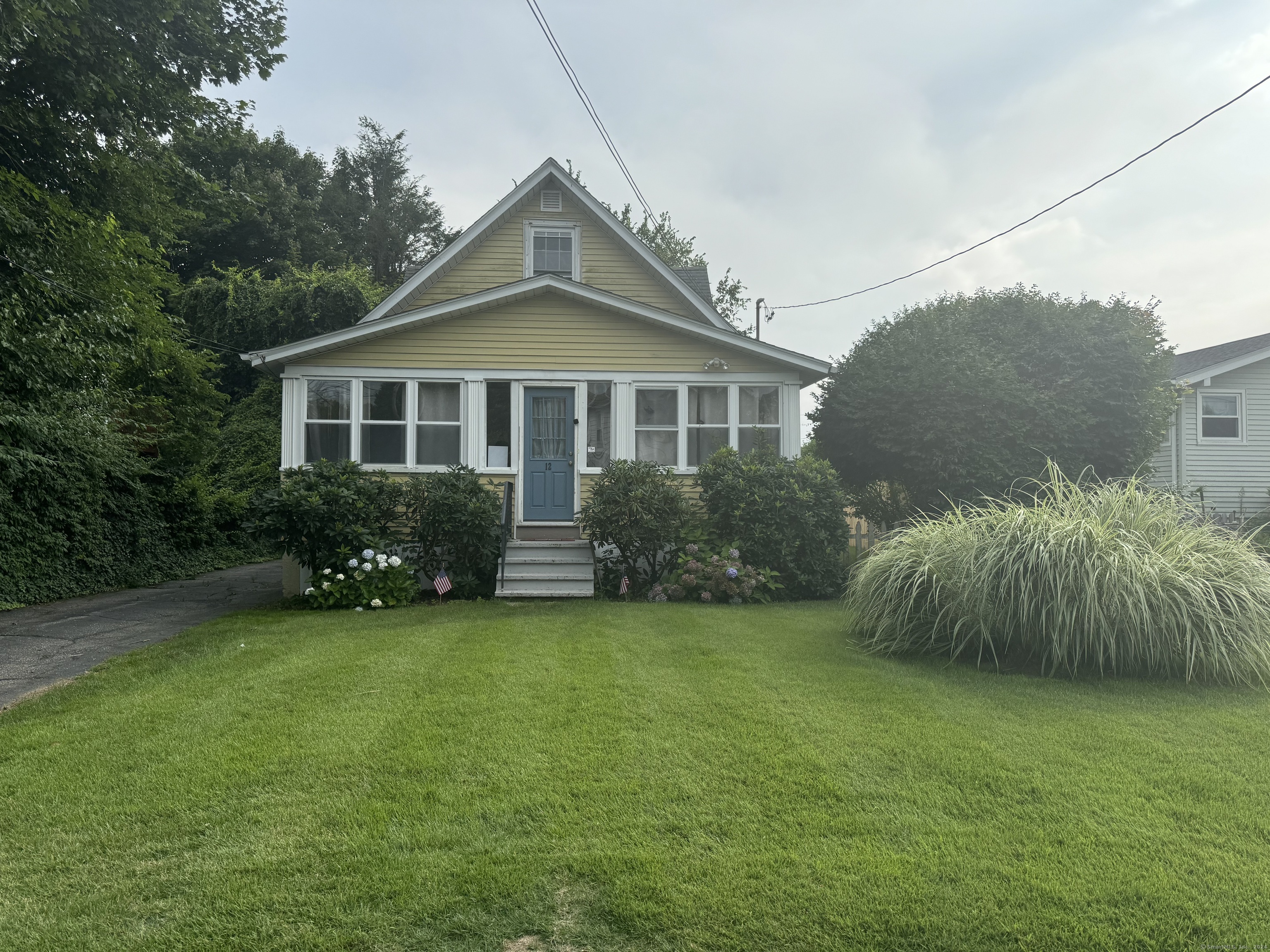 Property for Sale at 12 Summit Avenue, Shelton, Connecticut - Bedrooms: 3 
Bathrooms: 2 
Rooms: 5  - $409,900