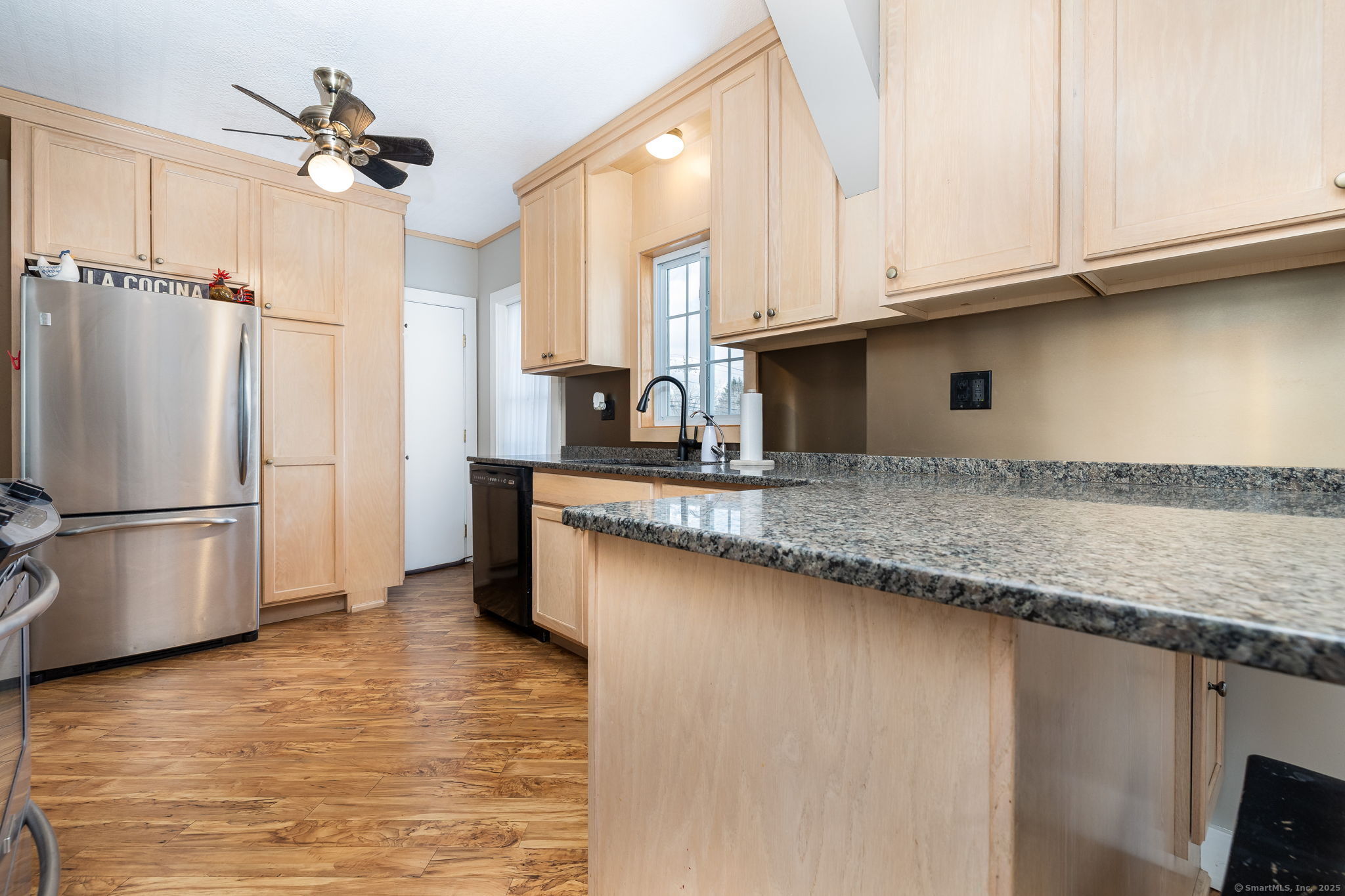 Franklin, Connecticut 06254, United States, 2 Bedrooms Bedrooms, ,2 BathroomsBathrooms,Residential,Pending,14072