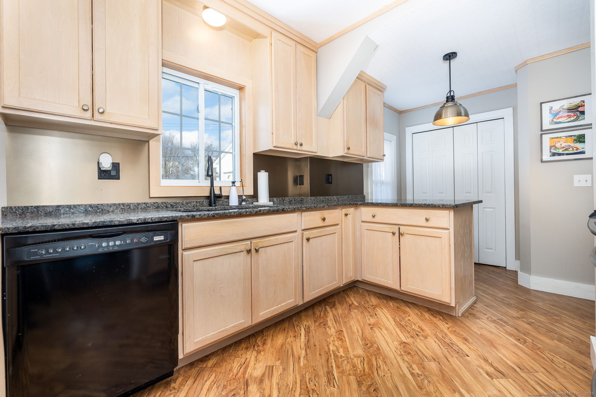 Franklin, Connecticut 06254, United States, 2 Bedrooms Bedrooms, ,2 BathroomsBathrooms,Residential,Pending,14072