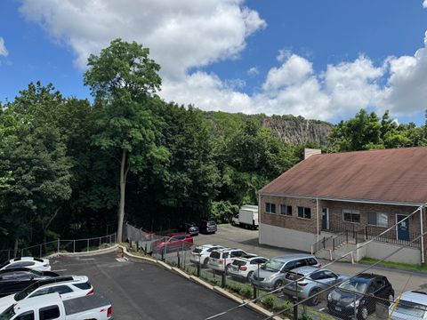 Tiny photo for 1085 Whalley Avenue #11, New Haven, CT 06515 (MLS # 24143087)