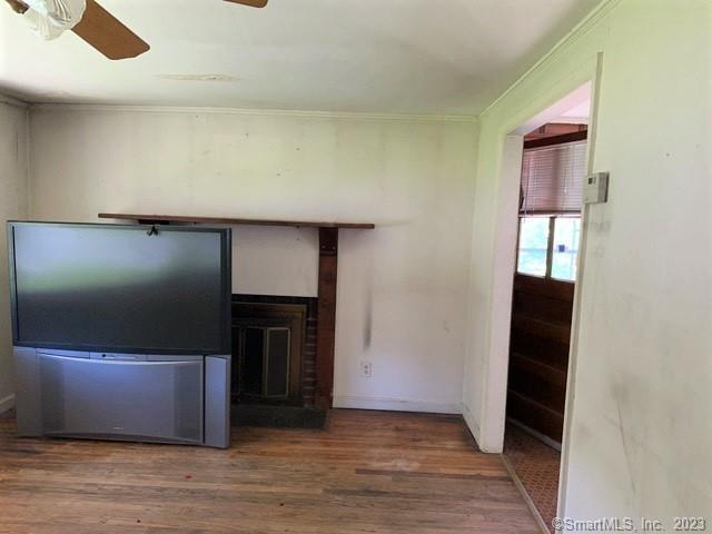Photo 9 of 12 of 46 Windermere Avenue house