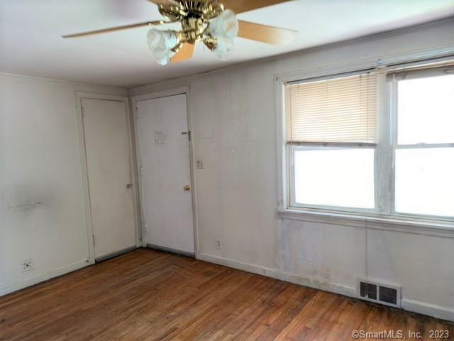 Photo 8 of 12 of 46 Windermere Avenue house