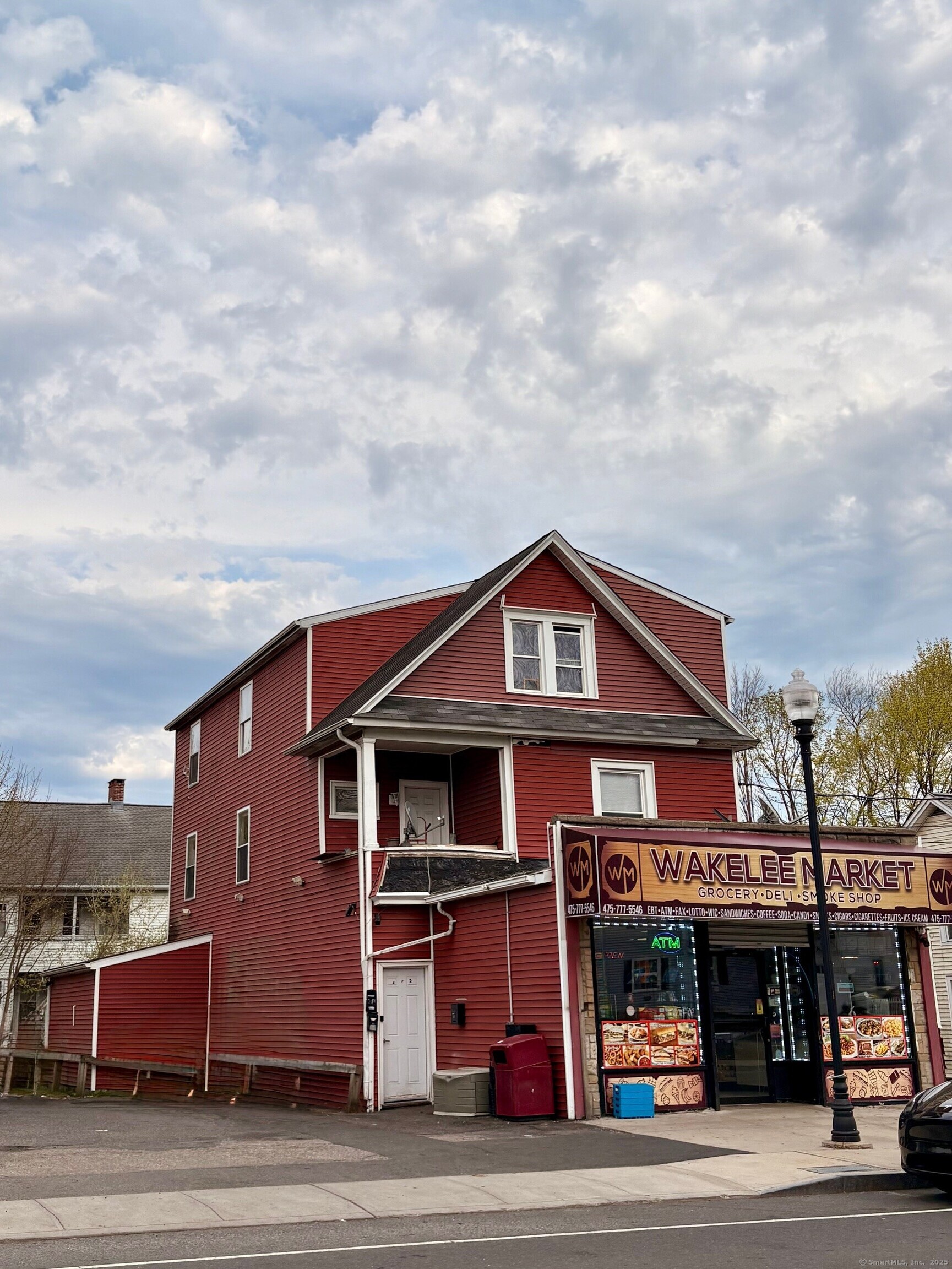 Wakelee Avenue 2nd Floor, Ansonia, Connecticut - 3 Bedrooms  
1 Bathrooms  
5 Rooms - 