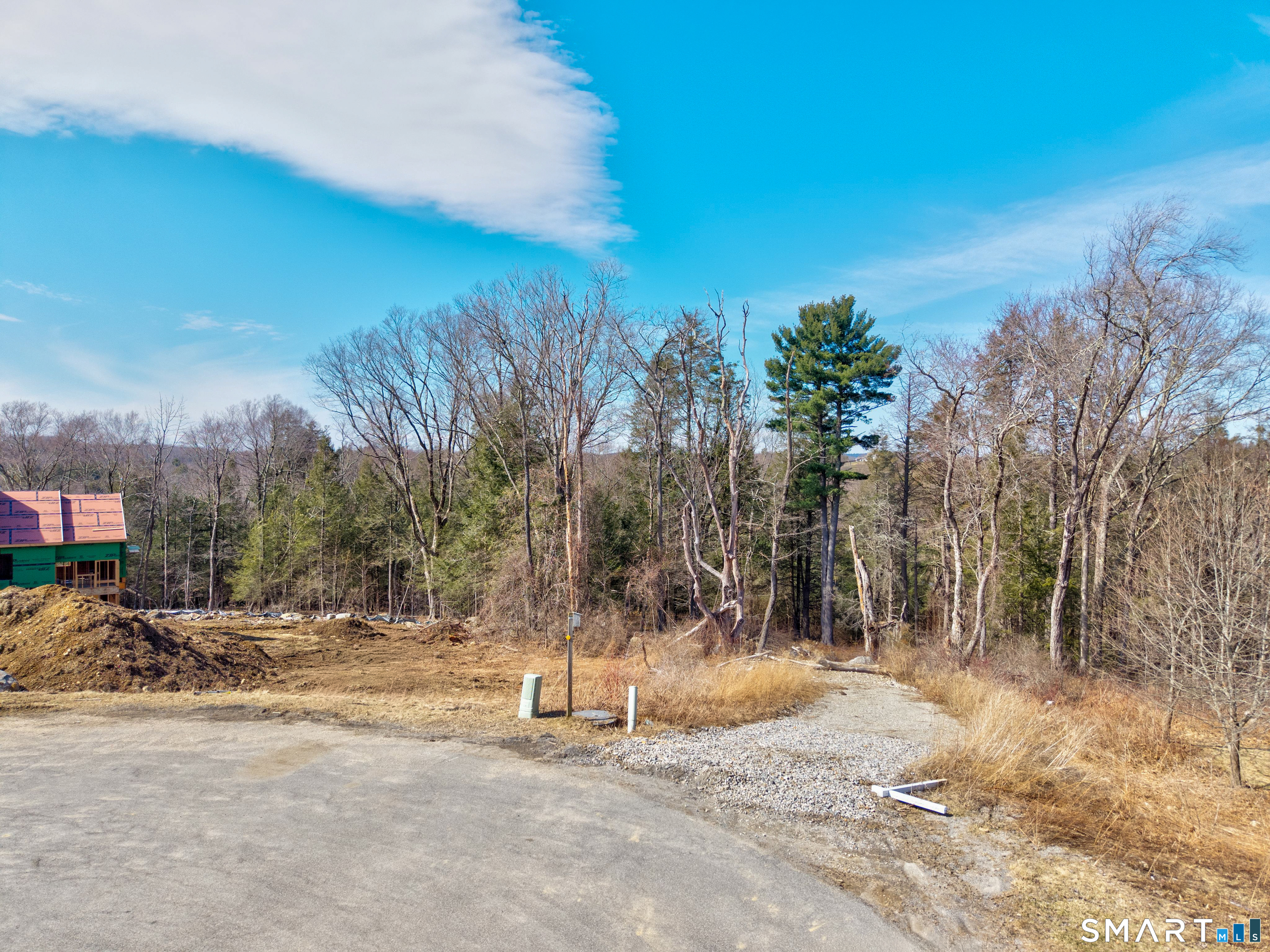 Meadowcrest Drive North