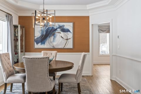 Tiny photo for 5 Abbottsford #5, Avon, CT 06001 (MLS # 24155598)