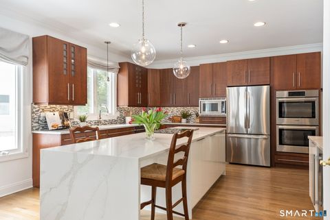 Tiny photo for 5 Abbottsford #5, Avon, CT 06001 (MLS # 24155598)