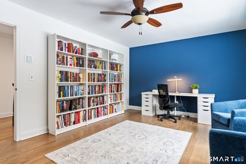 Tiny photo for 5 Abbottsford #5, Avon, CT 06001 (MLS # 24155598)