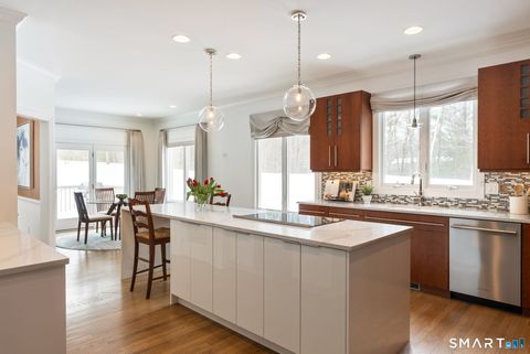 Tiny photo for 5 Abbottsford #5, Avon, CT 06001 (MLS # 24155598)