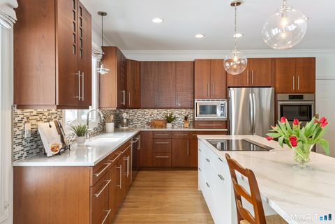 Tiny photo for 5 Abbottsford #5, Avon, CT 06001 (MLS # 24155598)