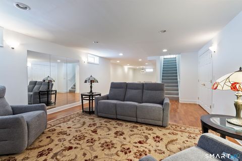 Tiny photo for 5 Abbottsford #5, Avon, CT 06001 (MLS # 24155598)