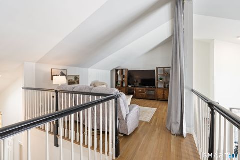 Tiny photo for 5 Abbottsford #5, Avon, CT 06001 (MLS # 24155598)