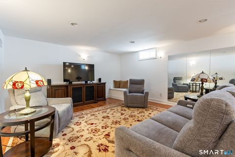 Tiny photo for 5 Abbottsford #5, Avon, CT 06001 (MLS # 24155598)