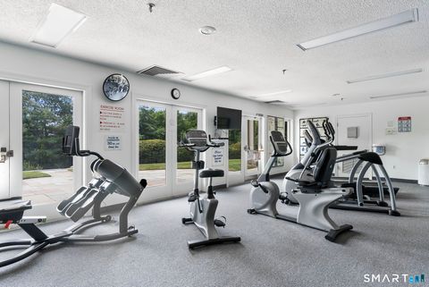 Tiny photo for 5 Abbottsford #5, Avon, CT 06001 (MLS # 24155598)