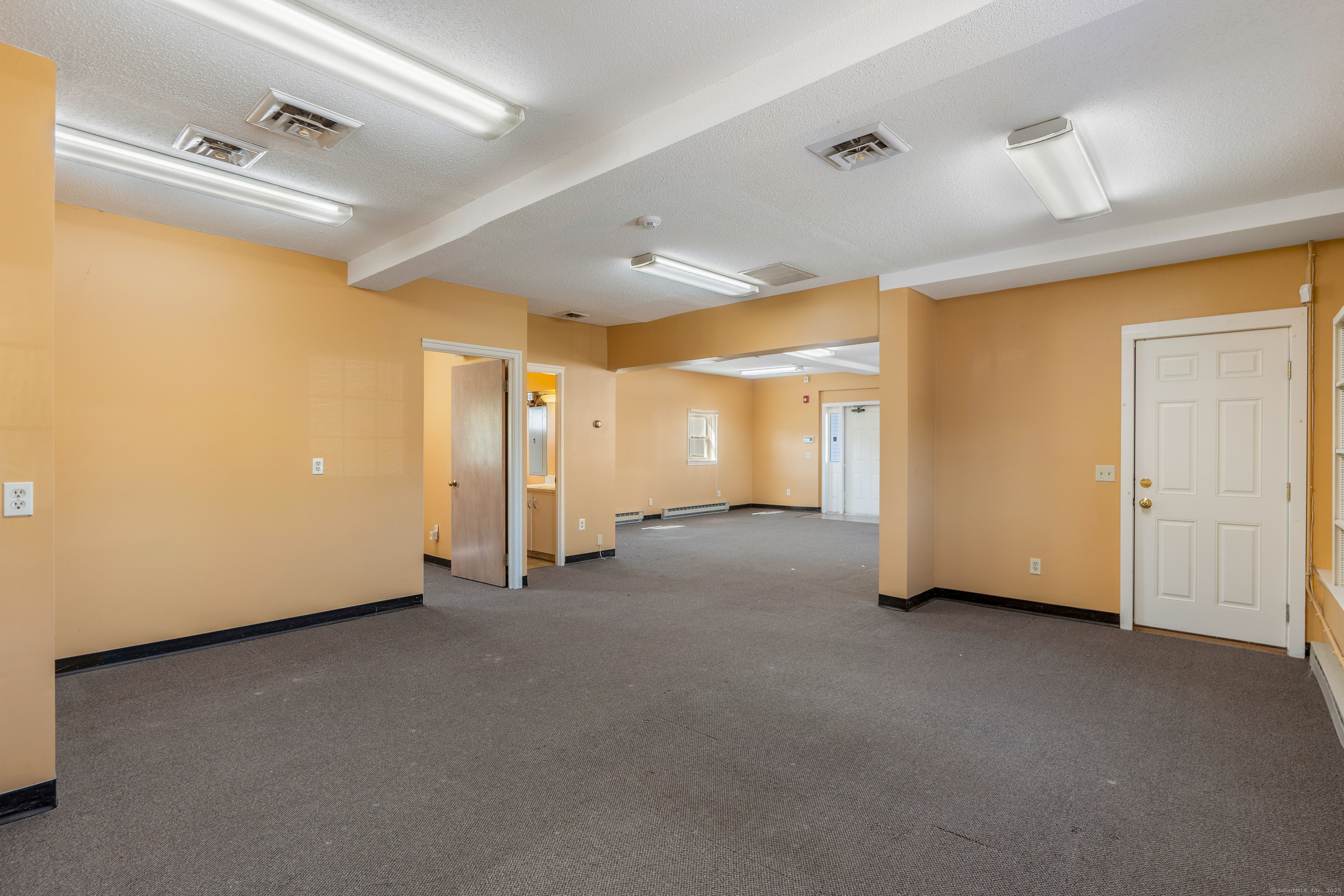 Simsbury, Connecticut 06089, United States, ,5 BathroomsBathrooms,Commercial,Active,200225