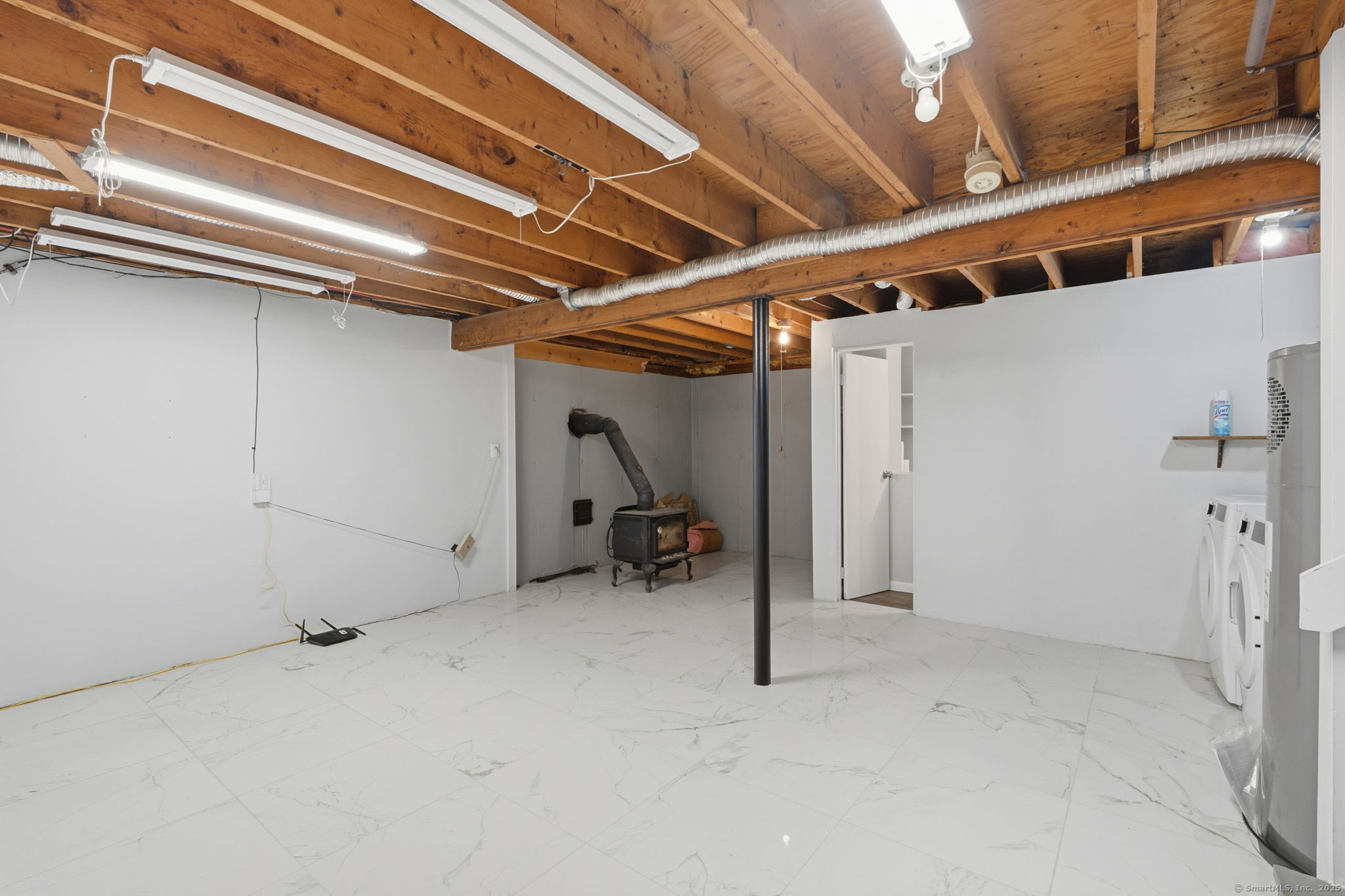 Plainville, Connecticut 06062, United States, 3 Bedrooms Bedrooms, ,2 BathroomsBathrooms,Residential,Active,233827