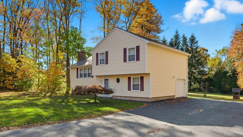 Photo of 5 Shirley Court, Plainville, CT 06062 (MLS # 24135704)
