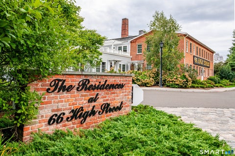 Condo For Rent - 66 High Street #3<br/> Guilford, CT 06437