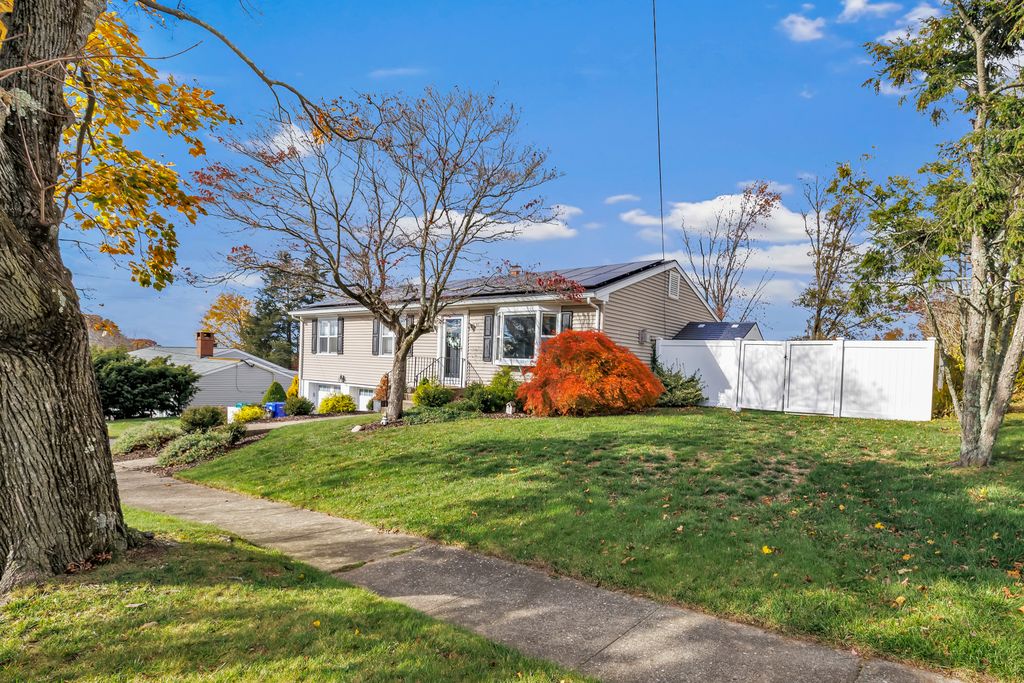 Photo of 80 Daniel Drive, Stratford, CT 06614 (MLS # 24139132)