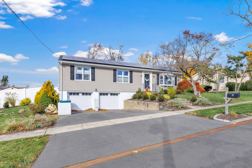 Photo of 80 Daniel Drive, Stratford, CT 06614 (MLS # 24139132)