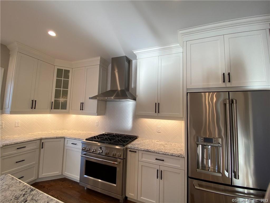 33 Primrose Lane, Cromwell, Connecticut image 5