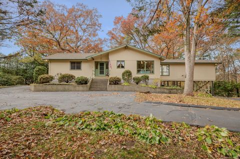 Photo of 15 Goulart Drive, Bozrah, CT 06334 (MLS # 24136062)