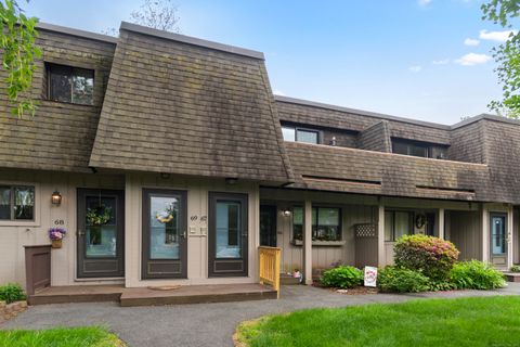 67 Landing Circle 67 Suffield CT 06078