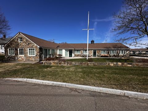 506 Whitfield Street Guilford CT 06437