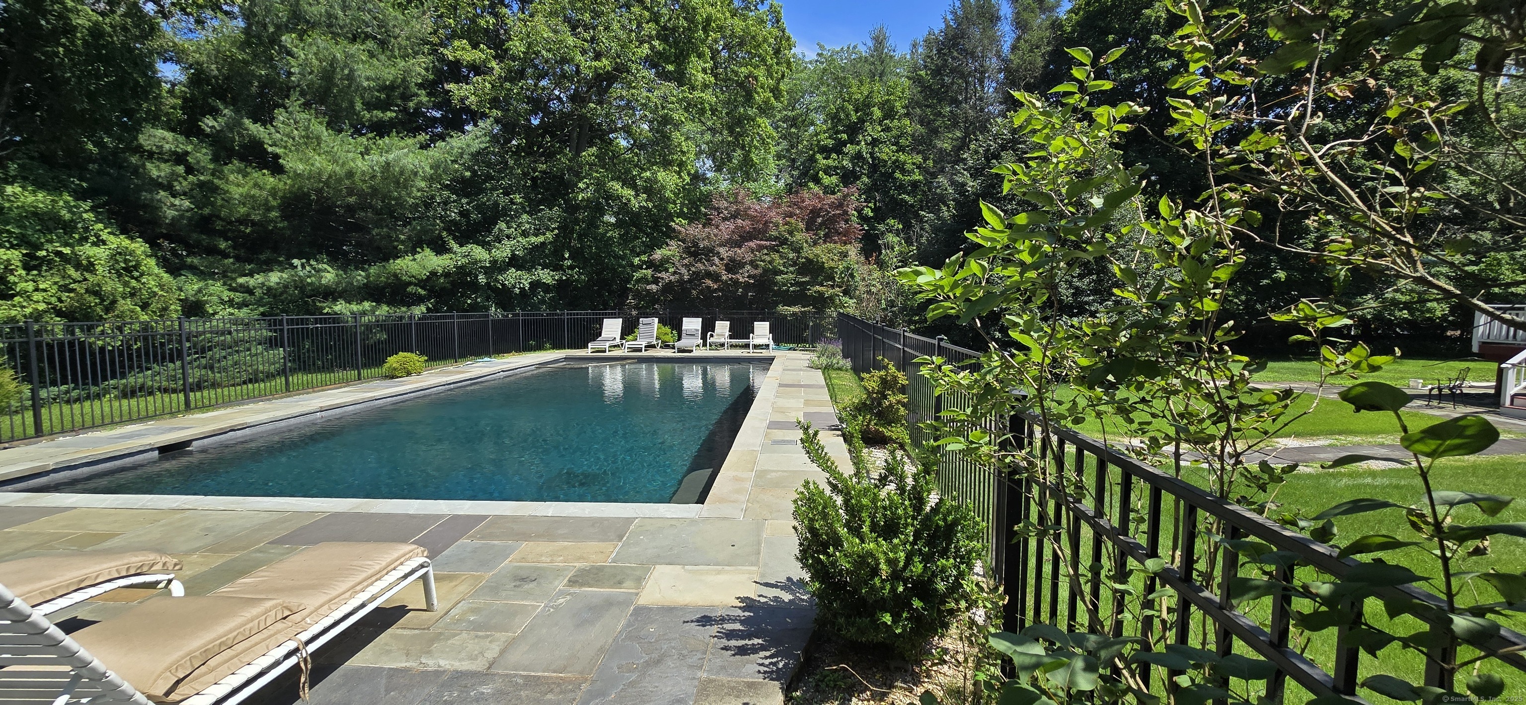 28 Fox Run Road