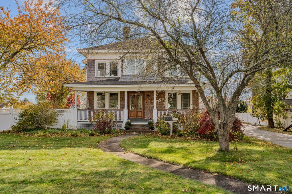 Photo of 26 College Street, Old Saybrook, CT 06475 (MLS # 24139115)