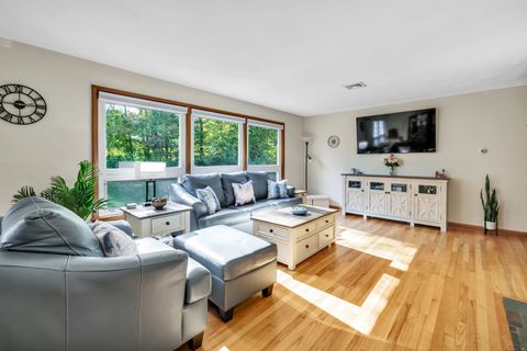 Tiny photo for 211 Tanglewood Road, Trumbull, CT 06611 (MLS # 24130717)