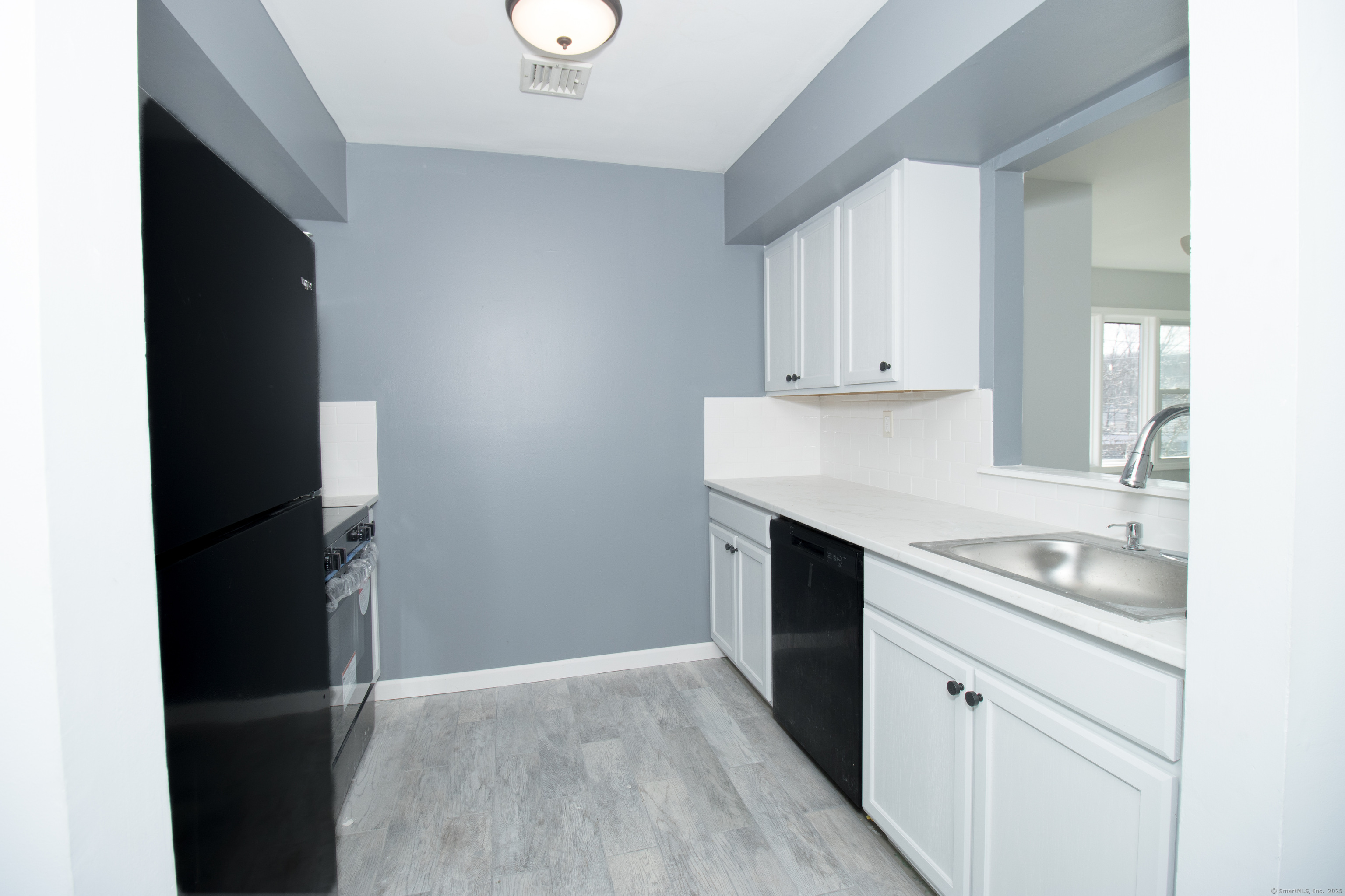183 Livingston Place #10, Bridgeport, Connecticut image 2