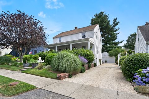 521 Lake Avenue Bridgeport CT 06605