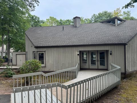 Tiny photo for 4 Earls Court #E, Farmington, CT 06032 (MLS # 24114679)