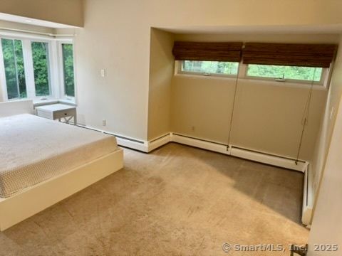 Tiny photo for 4 Earls Court #E, Farmington, CT 06032 (MLS # 24114679)