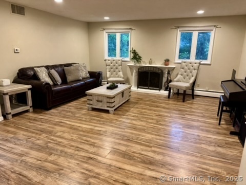 4 Earls Court E