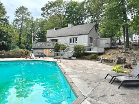 Tiny photo for 4 Earls Court #E, Farmington, CT 06032 (MLS # 24114679)