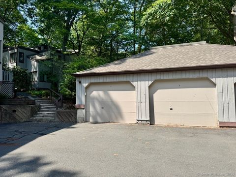 Tiny photo for 4 Earls Court #E, Farmington, CT 06032 (MLS # 24114679)