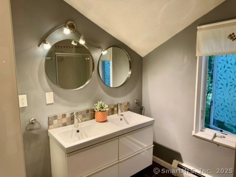 Tiny photo for 4 Earls Court #E, Farmington, CT 06032 (MLS # 24114679)