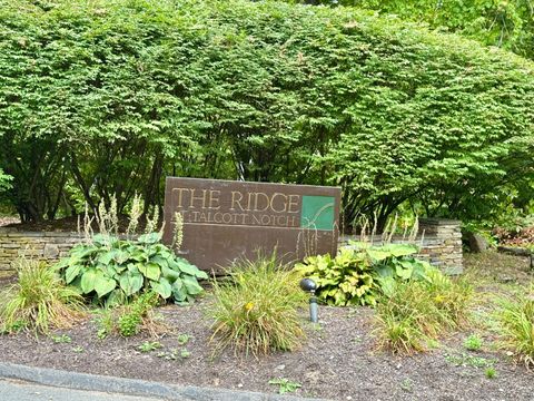 Tiny photo for 4 Earls Court #E, Farmington, CT 06032 (MLS # 24114679)