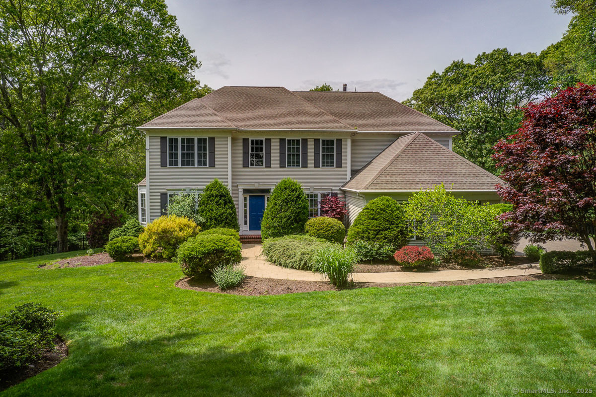 Property for Sale at Leeward Lane, Groton, Connecticut - Bedrooms: 5 
Bathrooms: 5 
Rooms: 9  - $1,499,900