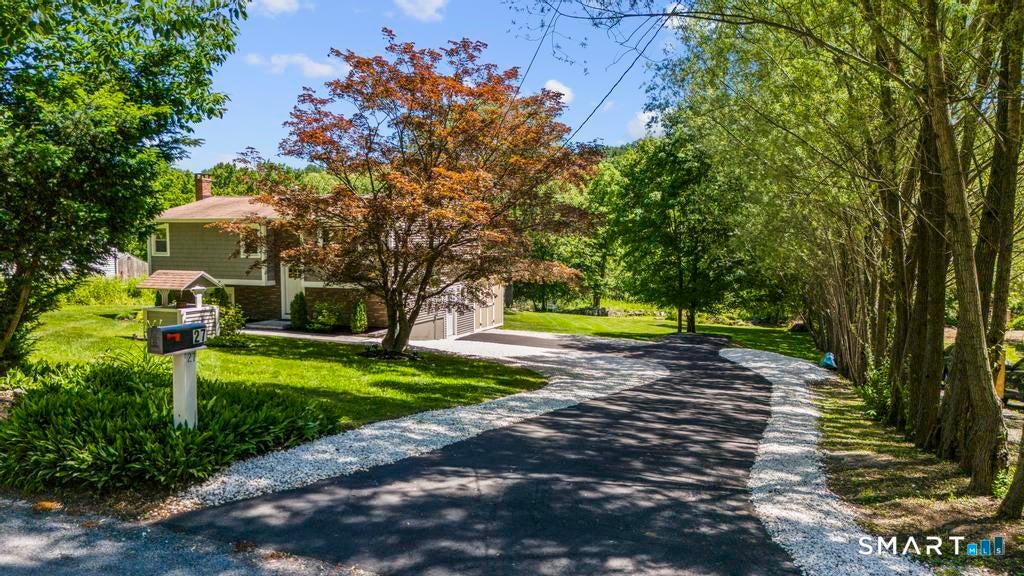 27 Town Farm Road