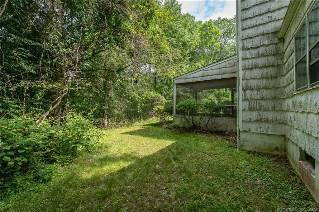 Photo 2 of 40 of 462 Taconic Road house